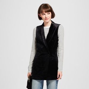 🌸3/$15🌸 A new day Velvet Doublebreasted Vest